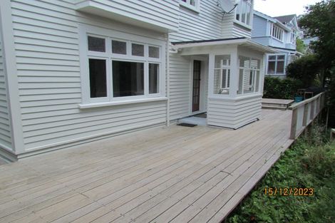 Photo of property in 64 Fairview Crescent, Kelburn, Wellington, 6012