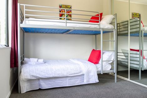 Photo of property in 24a Korotaha Terrace, Rothesay Bay, Auckland, 0630