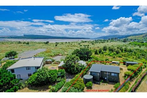 Photo of property in 38 Cordyline Road, Port Waikato, Tuakau, 2695