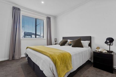 Photo of property in 4 Marine Parade, Hobsonville, Auckland, 0616