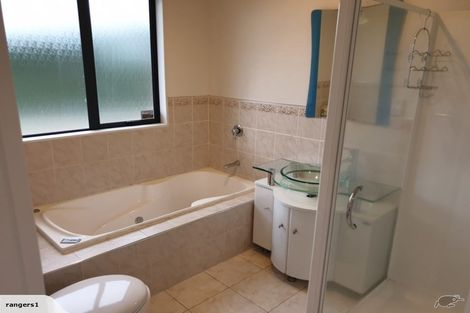 Photo of property in 89g Island Bay Road, Beach Haven, Auckland, 0626