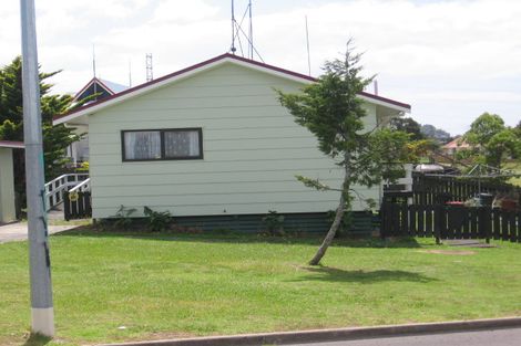 Photo of property in 16 Molley Green Place, Mount Roskill, Auckland, 1041