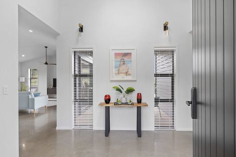 Photo of property in 54 Fernbrook Drive, Hurworth, New Plymouth, 4310