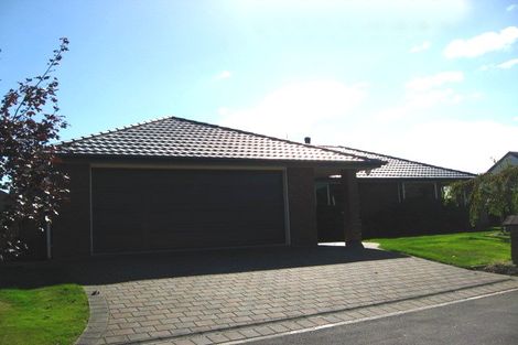 Photo of property in 17 Rowan Place, Mosgiel, 9024