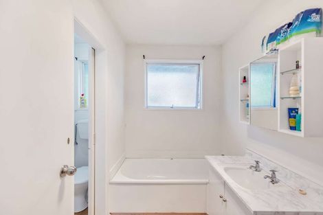 Photo of property in 1/185 Queenspark Drive, Parklands, Christchurch, 8083