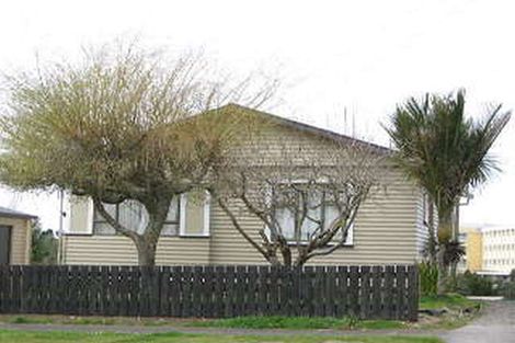 Photo of property in 111 Seaview Road, Westown, New Plymouth, 4310