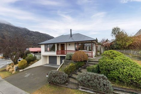 Photo of property in 8 Remarkables Crescent, Frankton, Queenstown, 9300