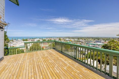 Photo of property in 42 Cameron Road, Bluff Hill, Napier, 4110