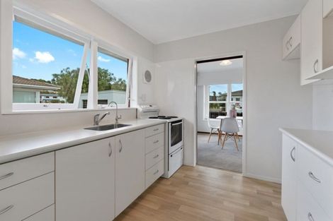 Photo of property in 4/768 Beach Road, Browns Bay, Auckland, 0630