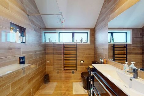 Photo of property in 221c Karori Road, Karori, Wellington, 6012