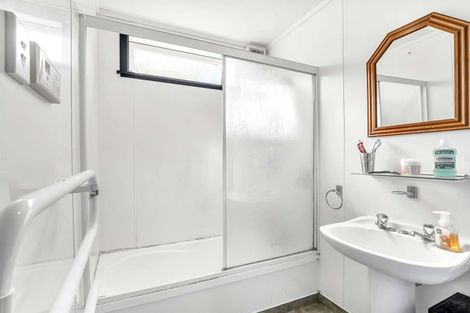 Photo of property in 16 Bignell Street, Gonville, Whanganui, 4501