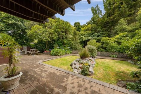 Photo of property in 1 Fendalton Crescent, Pinehaven, Upper Hutt, 5019