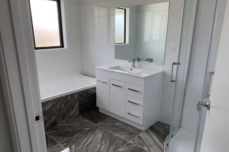 Photo of property in 19 Mill Street, Marton, 4710