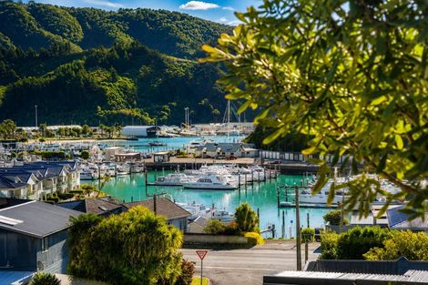 Photo of property in 6a Rutland Street, Picton, 7220