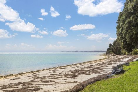 Photo of property in 131 Torkar Road, Clarks Beach, 2122