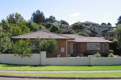 Photo of property in 52 Langana Avenue, Browns Bay, Auckland, 0630