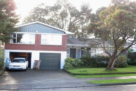 Photo of property in 50 Walpole Avenue, Hillpark, Auckland, 2102