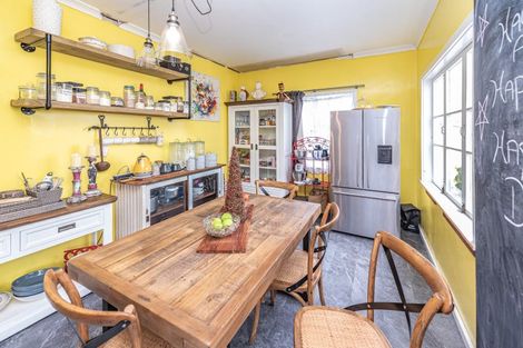 Photo of property in 16 Field Street, Aramoho, Whanganui, 4500