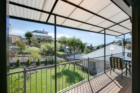 Photo of property in 27 Goldsmith Road, Hospital Hill, Napier, 4110