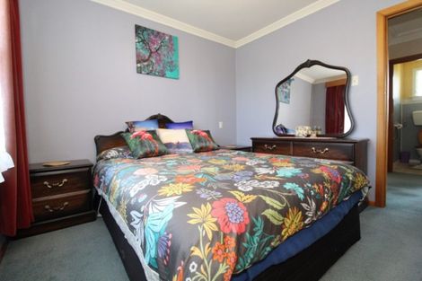 Photo of property in 35 Rhodes Street, Waimate, 7924