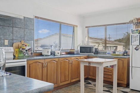 Photo of property in 48 Robinson Avenue, Holdens Bay, Rotorua, 3010