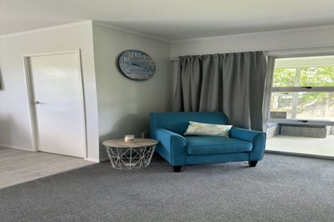 Photo of property in 121 Awaroa Road, Helensville, 0800
