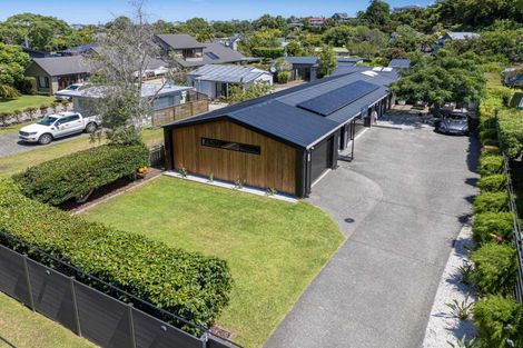 Photo of property in 18 Glengarry Avenue, Manly, Whangaparaoa, 0930