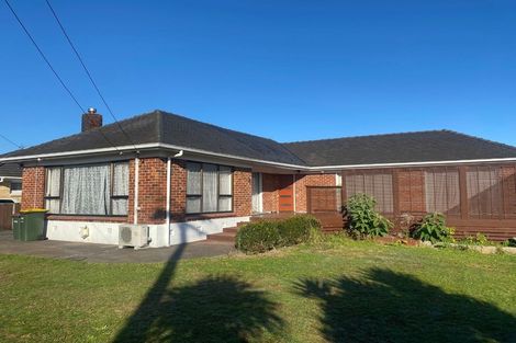 Photo of property in 28 Grove Road, Papakura, 2110