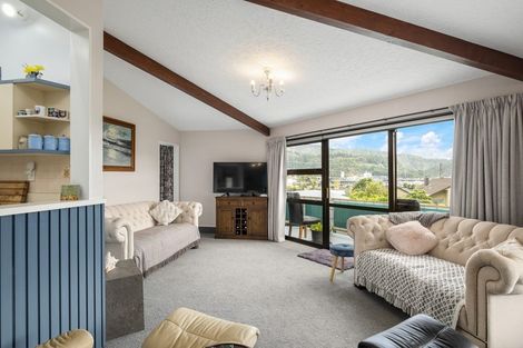 Photo of property in 6 Seaview Crescent, Picton, 7220