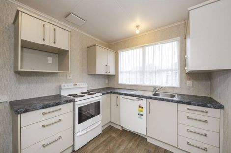 Photo of property in 35 Buick Crescent, Awapuni, Palmerston North, 4412