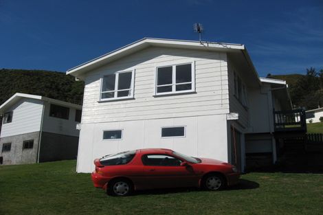 Photo of property in 1 Tuam Grove, Wainuiomata, Lower Hutt, 5014