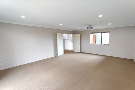 Photo of property in 41 Sorrel Crescent, Bucklands Beach, Auckland, 2012