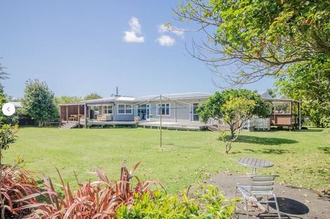 Photo of property in 2/1a Helga Crescent, Te Atatu Peninsula, Auckland, 0610