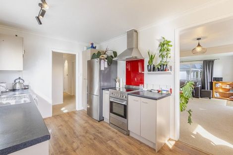 Photo of property in 11 Woburn Street, Waipukurau, 4200