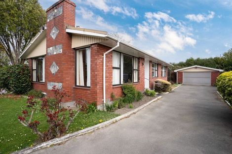 Photo of property in 33 Martbern Crescent, Bishopdale, Christchurch, 8053