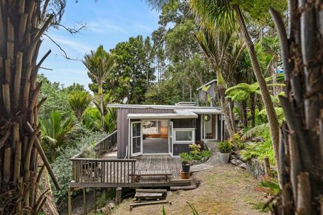Photo of property in 2a Opou Road, Titirangi, Auckland, 0604