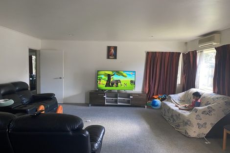 Photo of property in 5 Enuamanu Road, Favona, Auckland, 2024