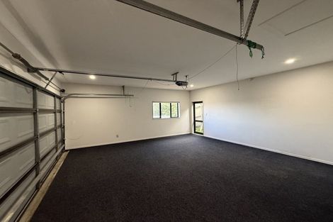 Photo of property in 21 Bangla Place, Massey, Auckland, 0614
