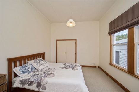 Photo of property in 10 Regent Street, Hawera, 4610