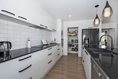 Photo of property in 98 Wairau Drive, Tikipunga, Whangarei, 0112