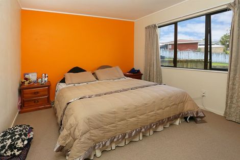 Photo of property in 7 Miriam Corban Heights, Henderson, Auckland, 0612