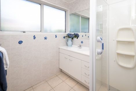 Photo of property in 2/3 Jern Place, Eastern Beach, Auckland, 2012