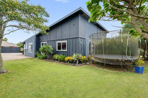 Photo of property in 9 Amery Place, Papamoa Beach, Papamoa, 3118