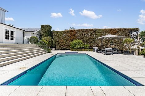 Photo of property in 52 Bassett Road, Remuera, Auckland, 1050