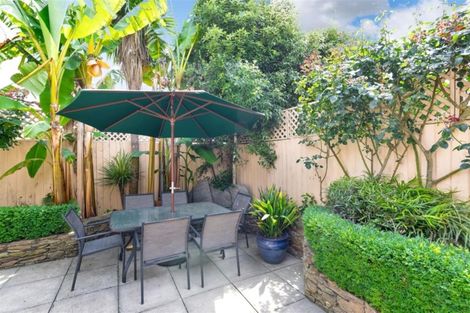 Photo of property in 31 Oakford Close, Riccarton, Christchurch, 8011