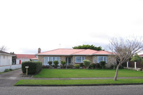 Photo of property in 15 Richmond Avenue, Takaro, Palmerston North, 4410