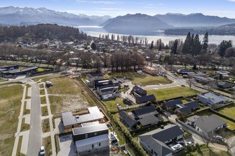 Photo of property in 11 Stoneleigh Drive, Wanaka, 9305
