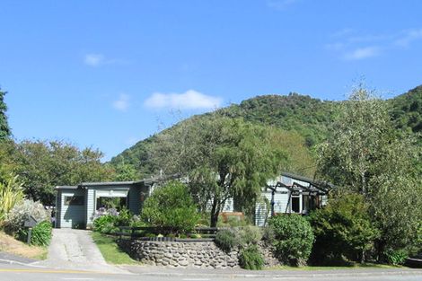 Photo of property in 9 Maymorn Road, Te Marua, Upper Hutt, 5018