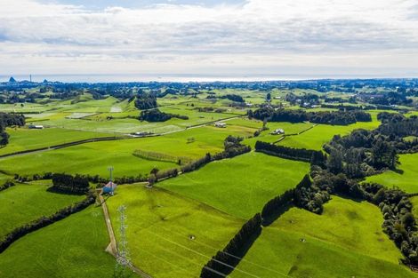 Photo of property in 869 Carrington Road, Hurworth, New Plymouth, 4371