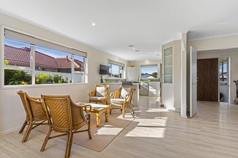 Photo of property in 5 Montego Drive, Papamoa Beach, Papamoa, 3118